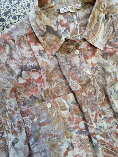Miss Deb Cream Red Blue Paisley Sheer Shirt | Best fit 12-14 - Image 4