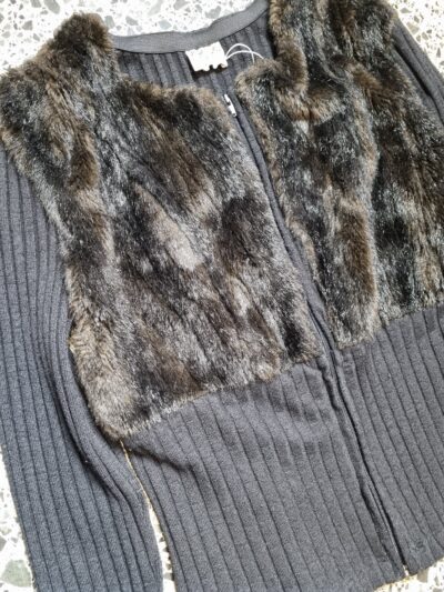 Joseph Ribkoff Black Faux fur Knit Zip Cardi | Best fit 14-16 - Image 3